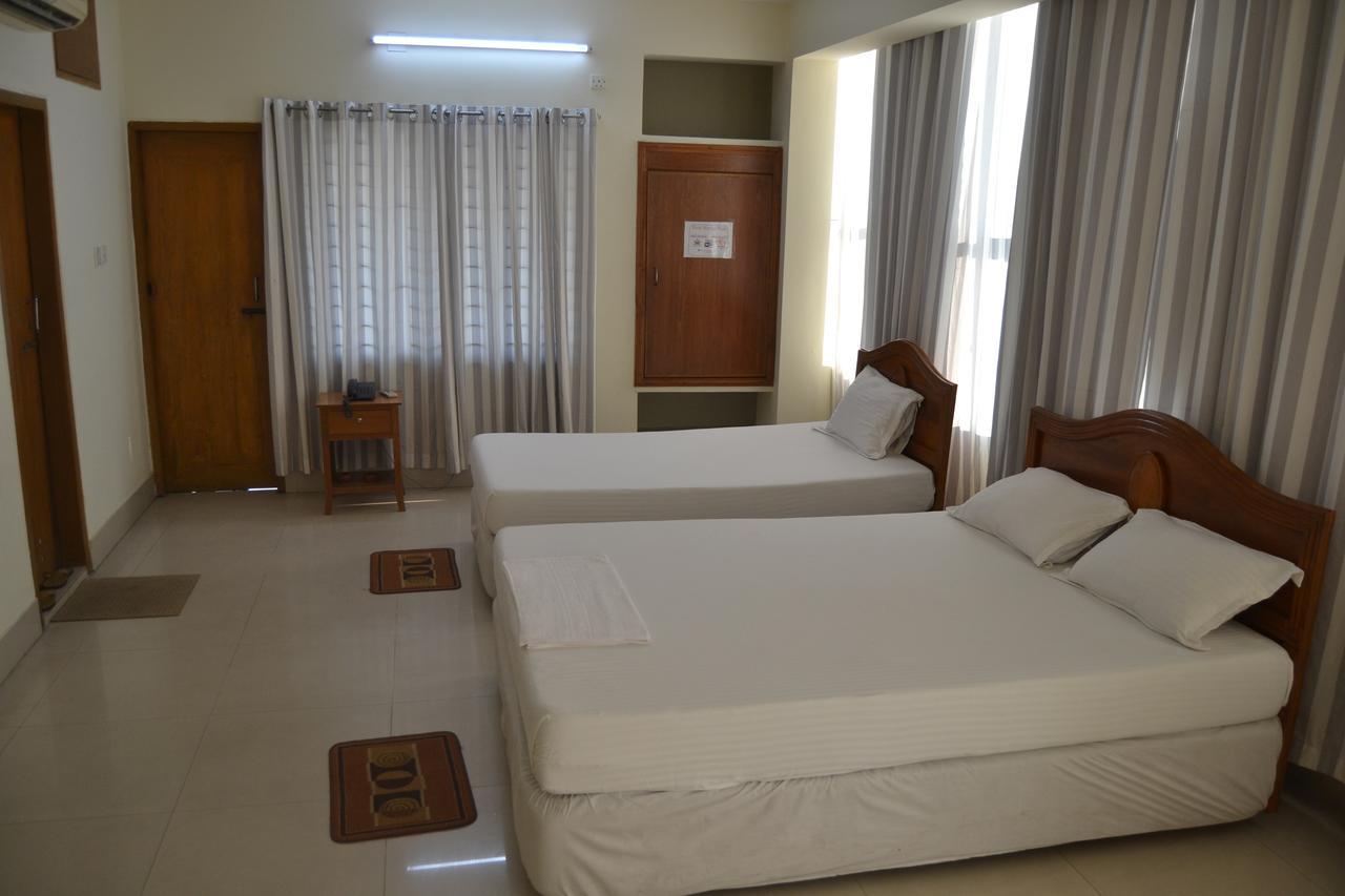 Hotel Marine Plaza Cox's Bazar Esterno foto