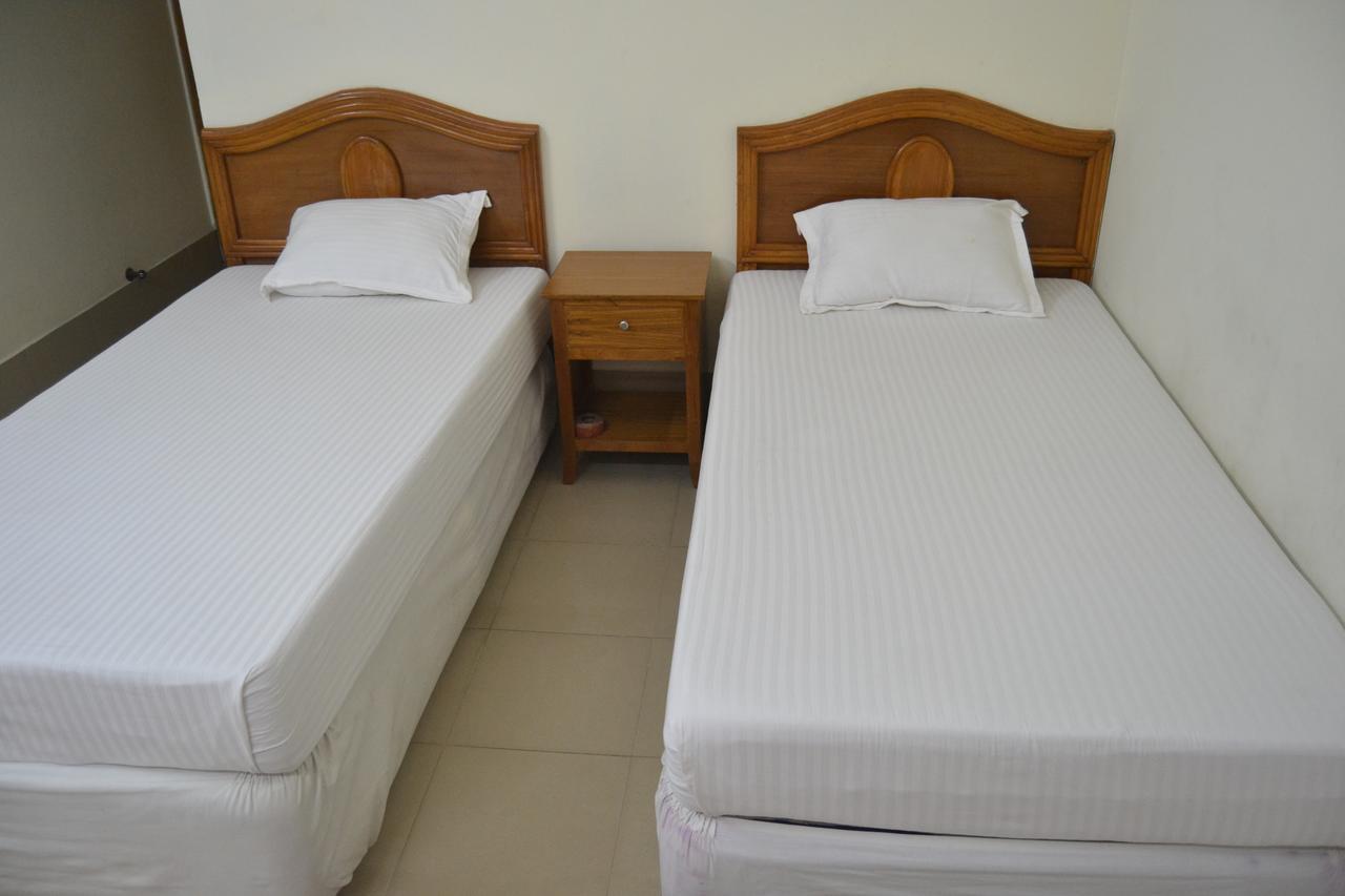 Hotel Marine Plaza Cox's Bazar Esterno foto