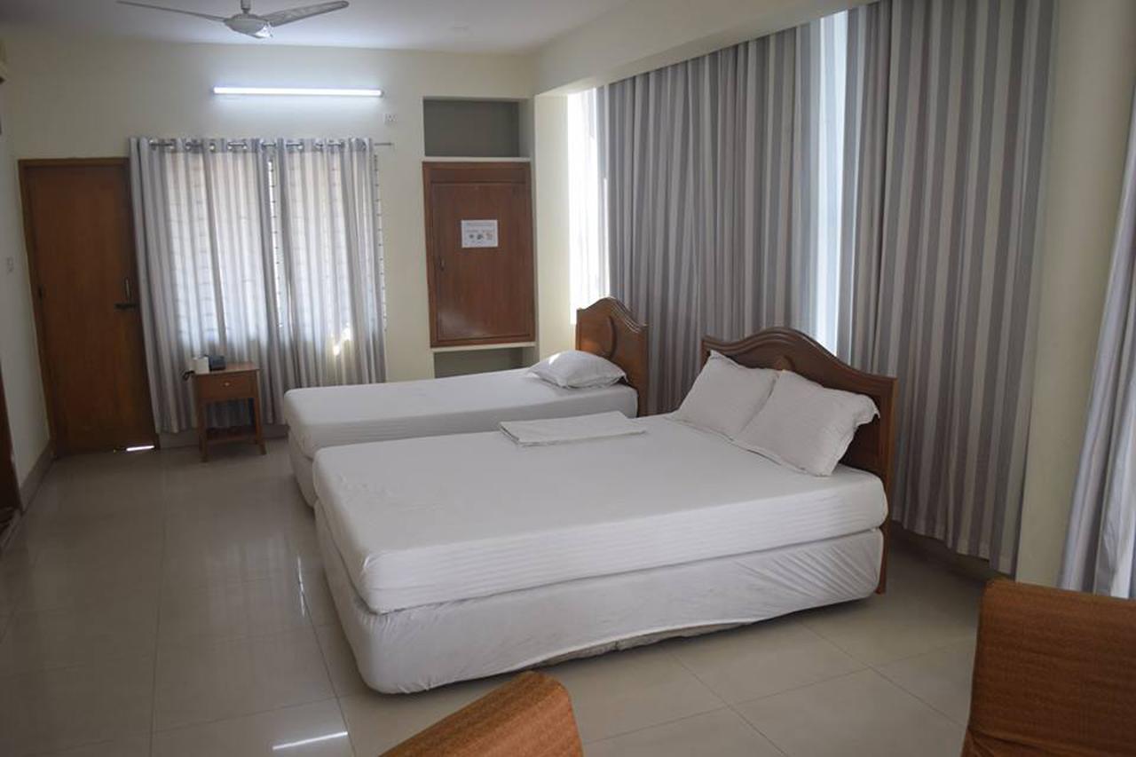 Hotel Marine Plaza Cox's Bazar Esterno foto